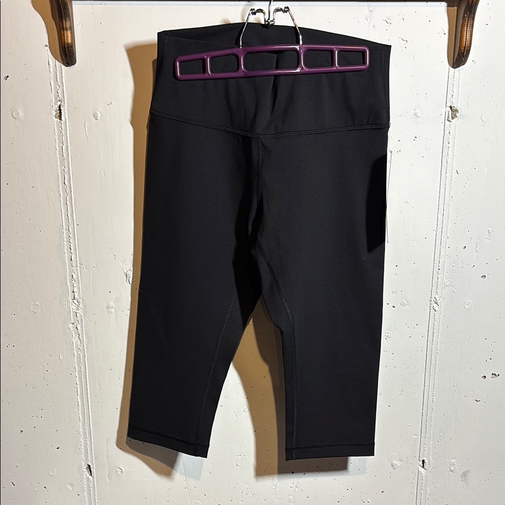Lululemon Athletica Black Cropped Leggings NTW